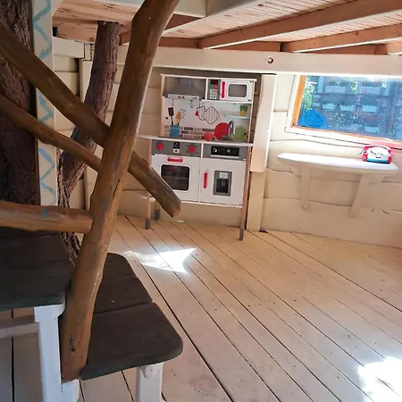 Feriehus Letniskowe Promyk 2 *